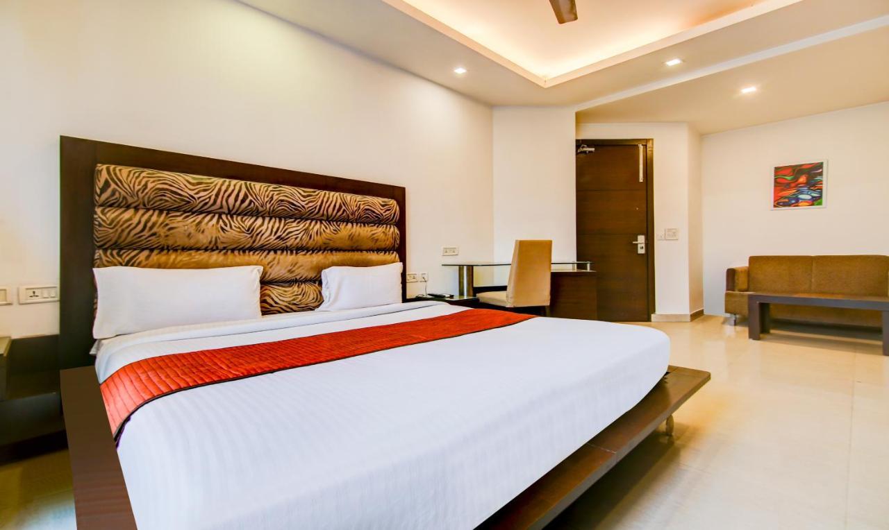 FabHotel Le Grand Neu-Delhi Exterior foto